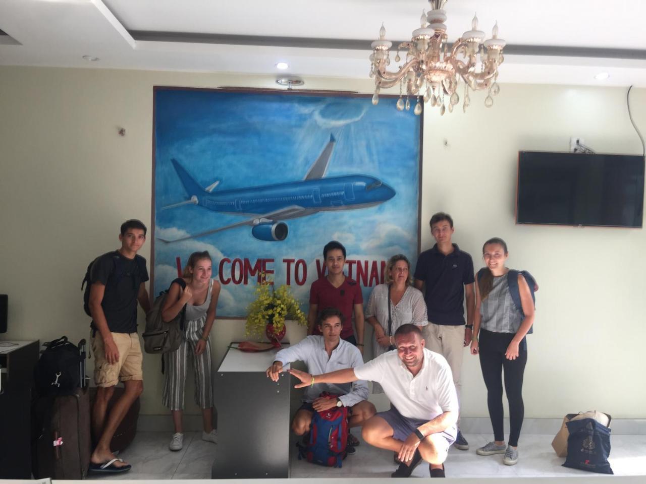 Family Hotel Soc Son Noi Bai Bagian luar foto
